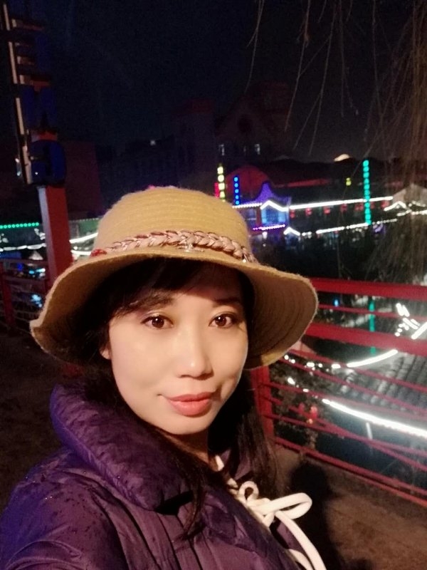 阳光明媚的第一张照片--哈尔滨中老年相亲网
